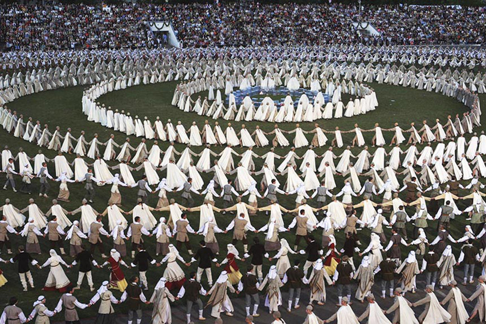 ユネスコ無形文化遺産「歌と踊りの祭典」 – Šventė - Importer of