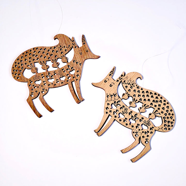 Etno Design 木製オーナメント「Fox with Beetroots Kaleda(キツネ)」