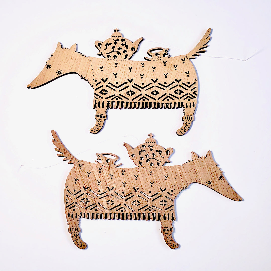 Etno Design 木製オーナメント「A Wolf of the Cloud (オオカミ)」