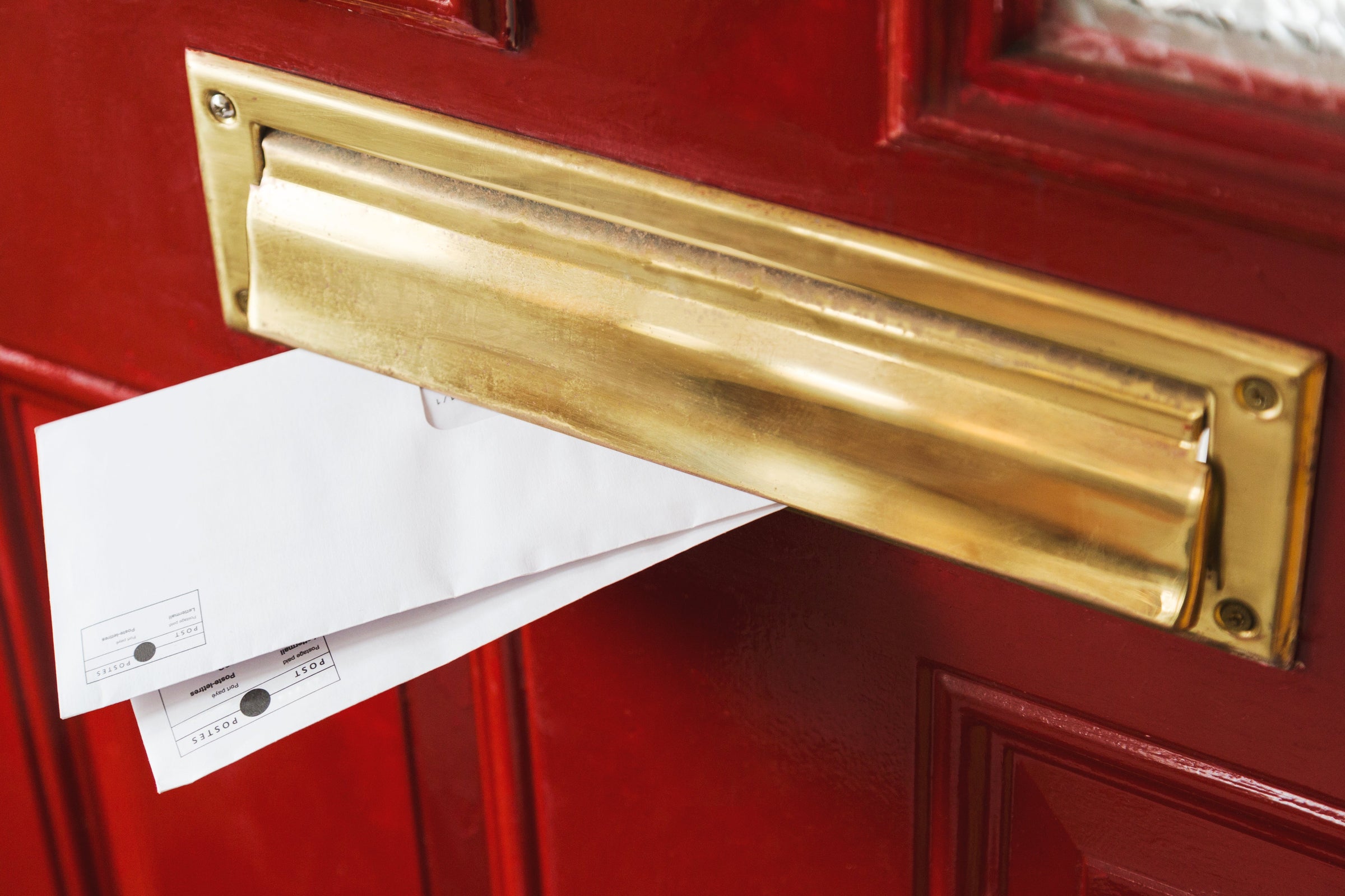 Mail Delivery with Tracking Number